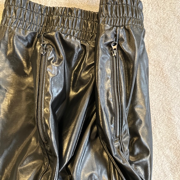 Victoria's Secret Victoria Sport Shiny Joggers Medium Black Hip Hop Pants 90s - Picture 5 of 8